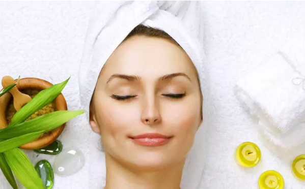 روتين العناية بالبشرة بعد جلسات